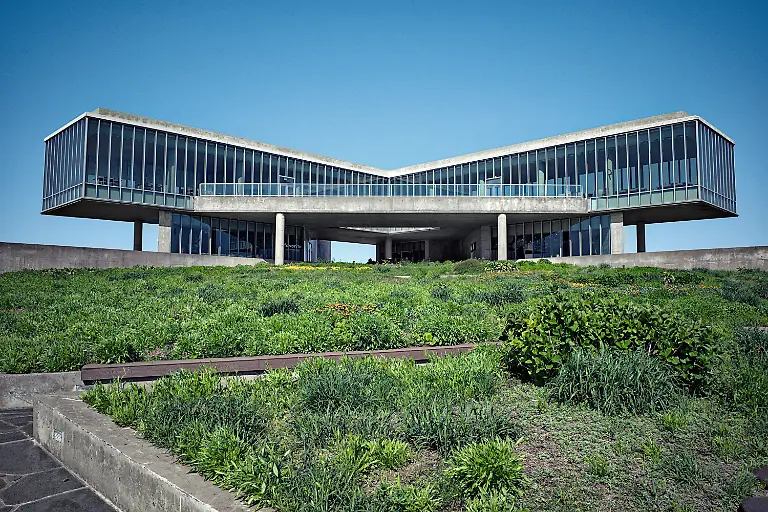 S. 146-147, Jeju Glass House